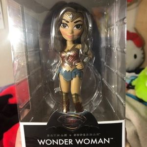 Funko Wonder Woman Vinyl Figure
